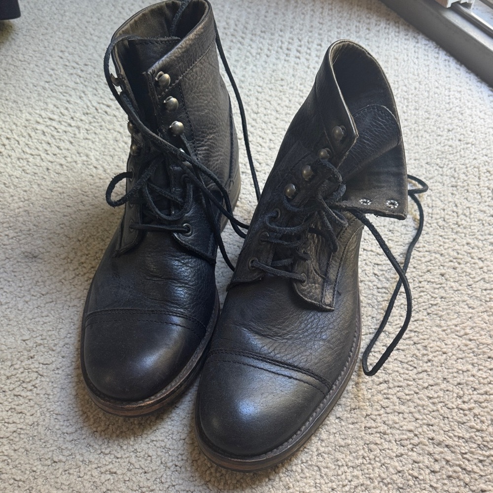 Men’s Kenneth Cole Black Leather Lace-Up Combat Boots